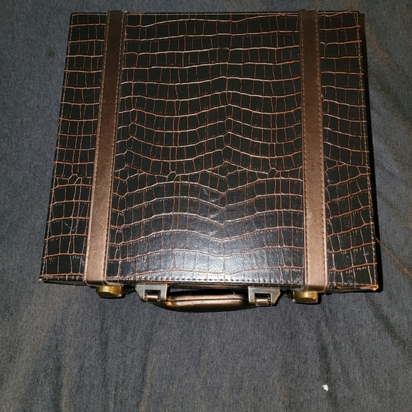 Light-Up Vintage Travel Cosmetic  Case - Faux Leather - Brown Reptile Print - Picture 4 of 16